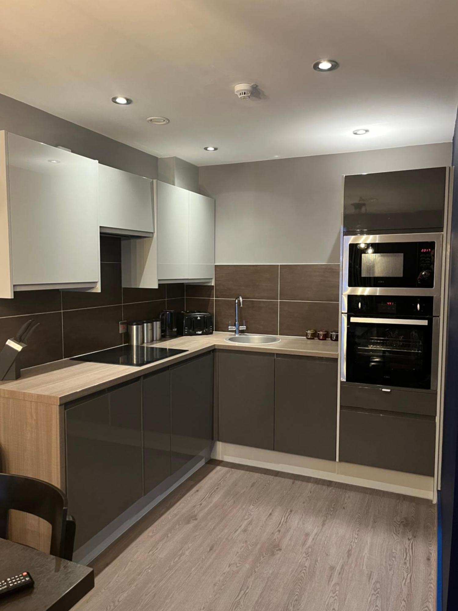 Epic Apartments Tunnage Square Liverpool Extérieur photo